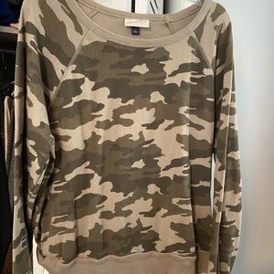 Camo sweatshirt